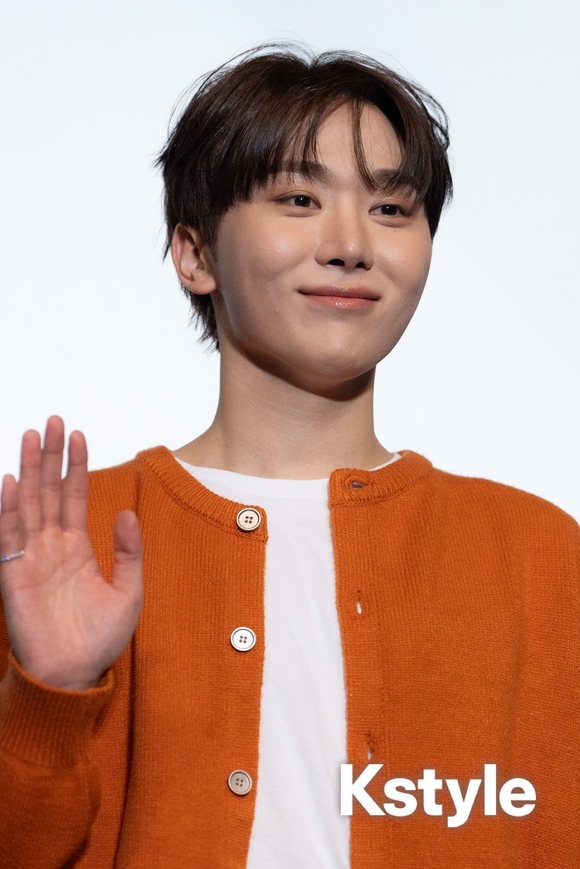 PHOTO】SEVENTEEN スングァン、日本で神対応！満面の笑みで550人の