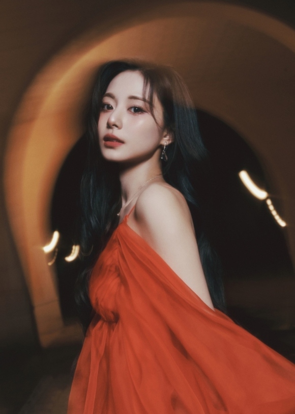 TWICE ツウィ、ソロアルバム「abouTZU」コンセプトフォト第2弾を公開