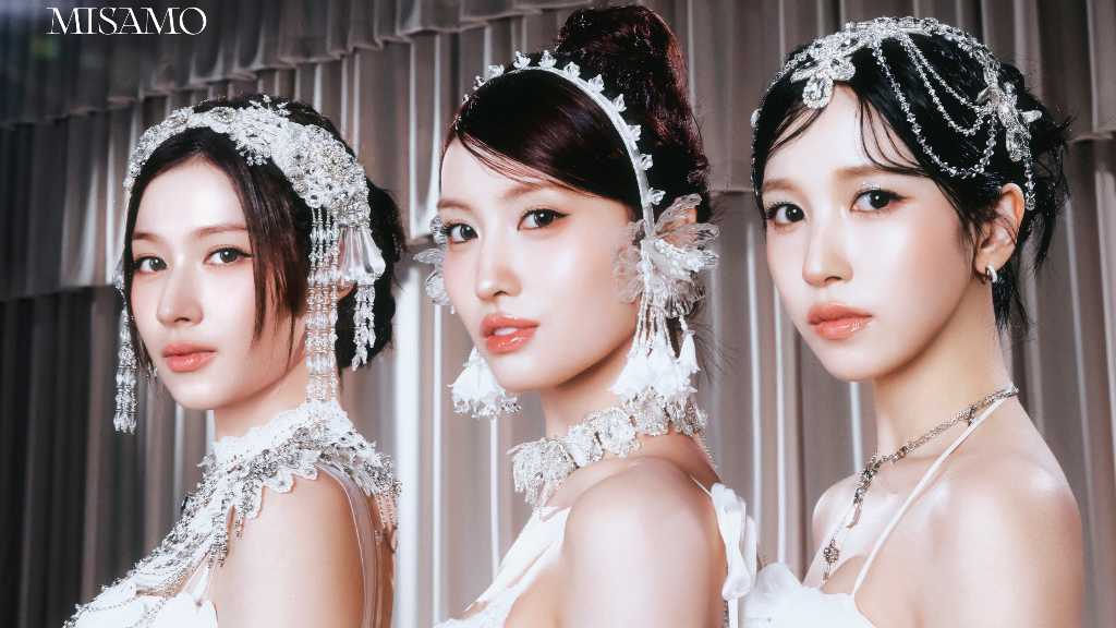 TWICEのユニットMISAMO、日本1stアルバム「PLAY」異なる世界観を表現