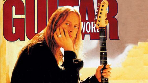 Jerry Cantrell dissects Alice In Chains' self-titled album in this