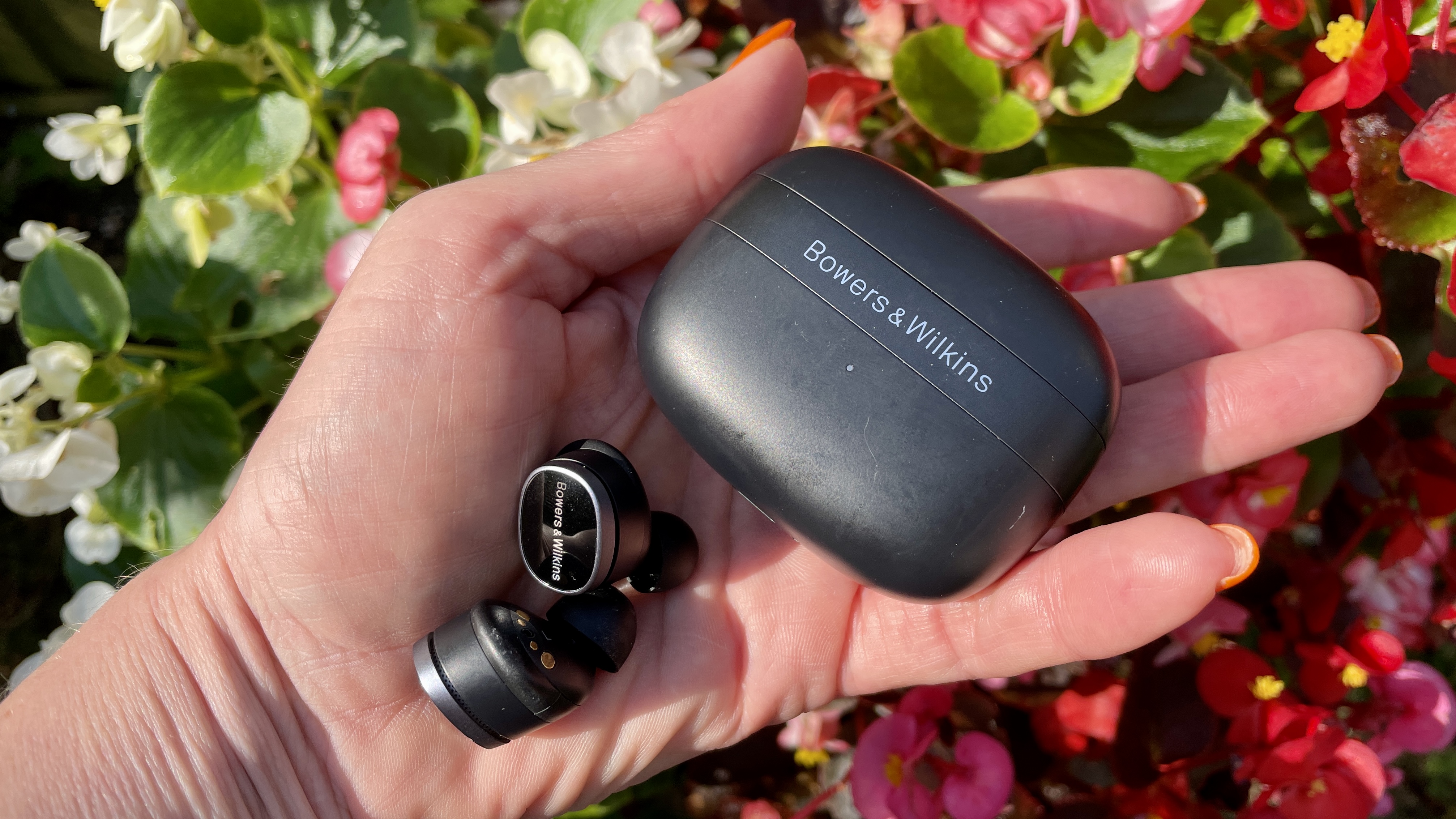 Bowers & Wilkins Pi8 review: excellence across the board from