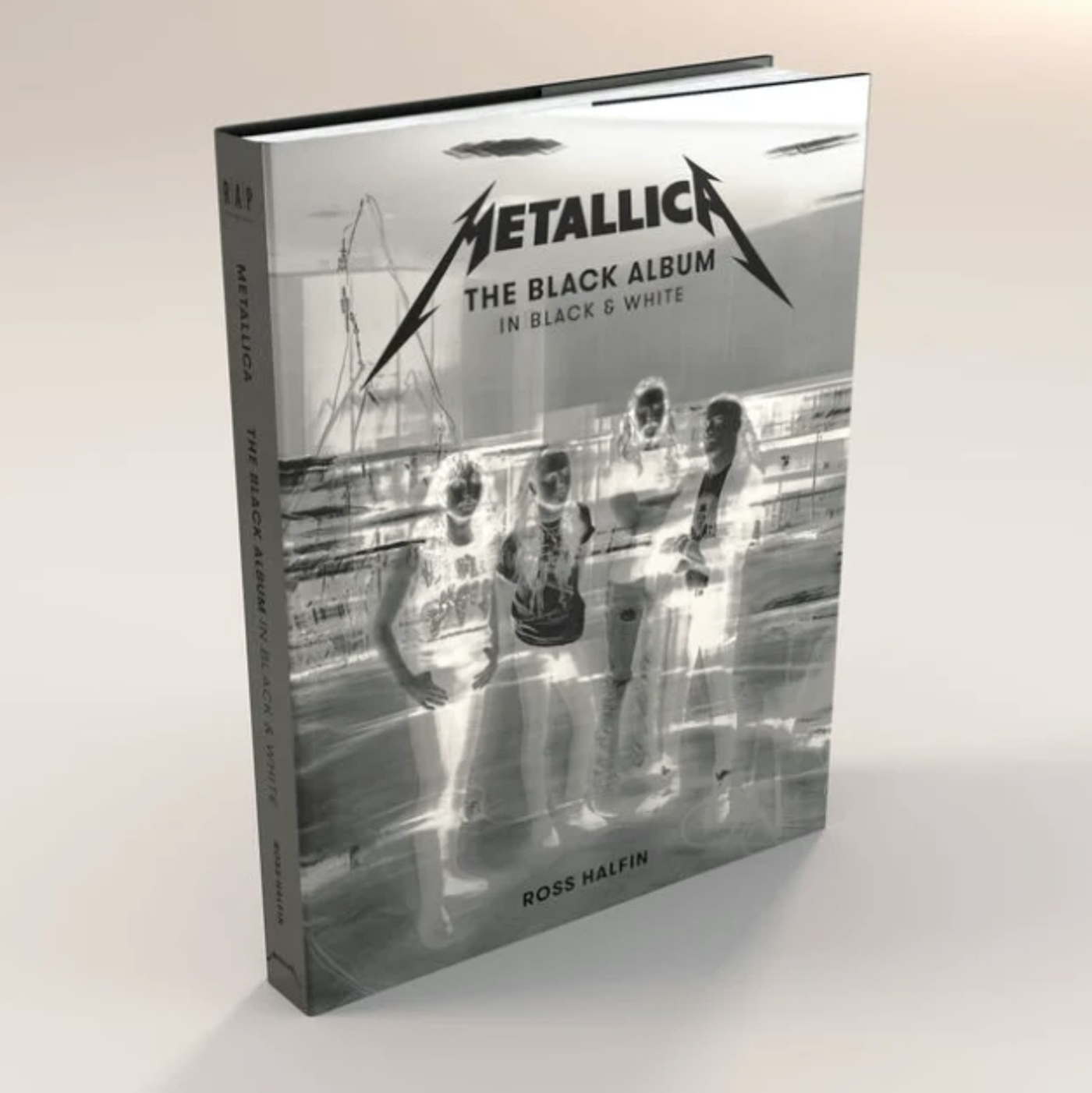 Ross Halfin to release Metallica: The Black Album In Black & White