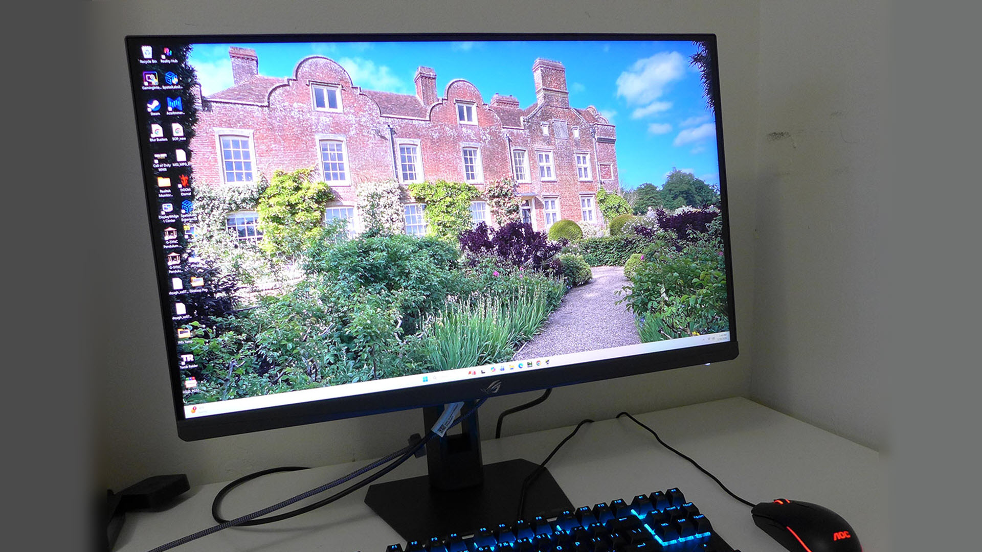MSI's 24.5-Inch G253PF Gaming Monitor Can Hit 380Hz | Tom's Hardware
