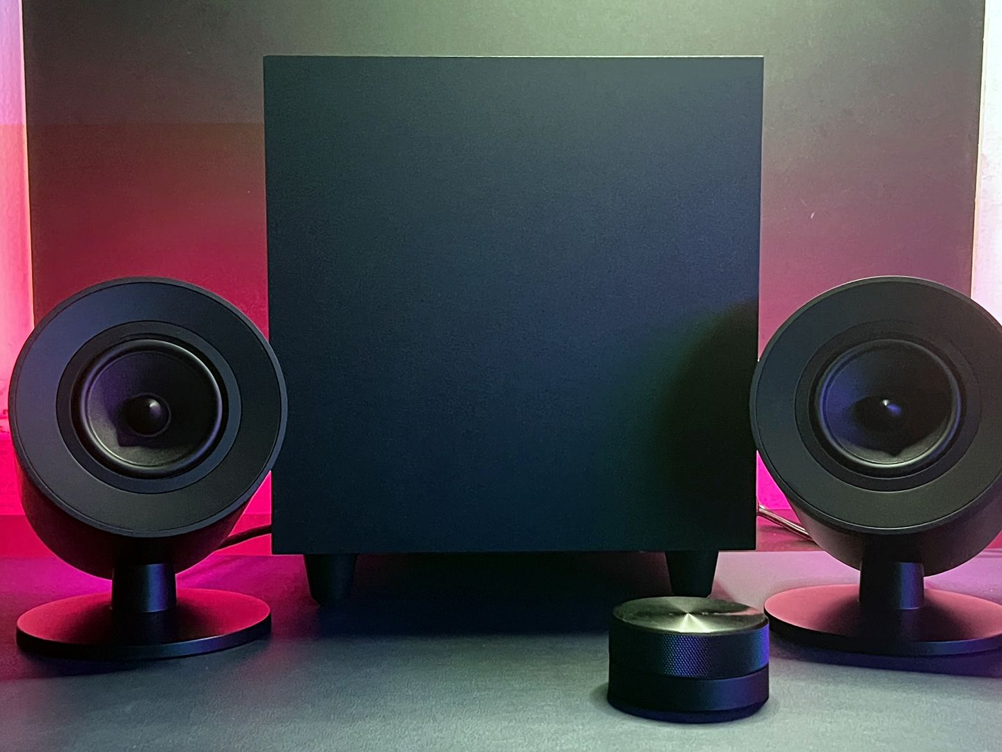 Razer Nommo V2 Pro Speaker Review: Single-Player Battlestation