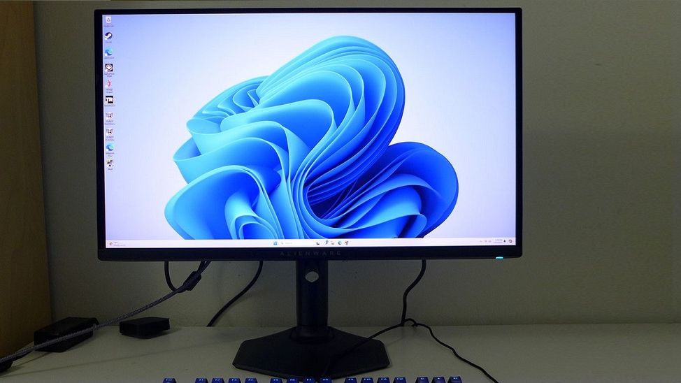 Alienware AW2725DF 360 Hz OLED gaming monitor review: OLED for
