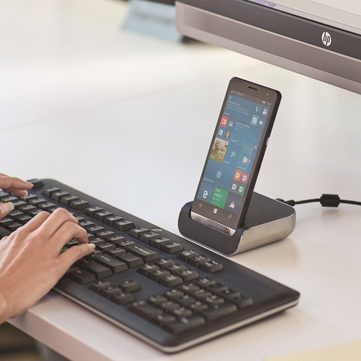 In-depth with the HP Elite x3 Desk Dock and Lap Dock accessories