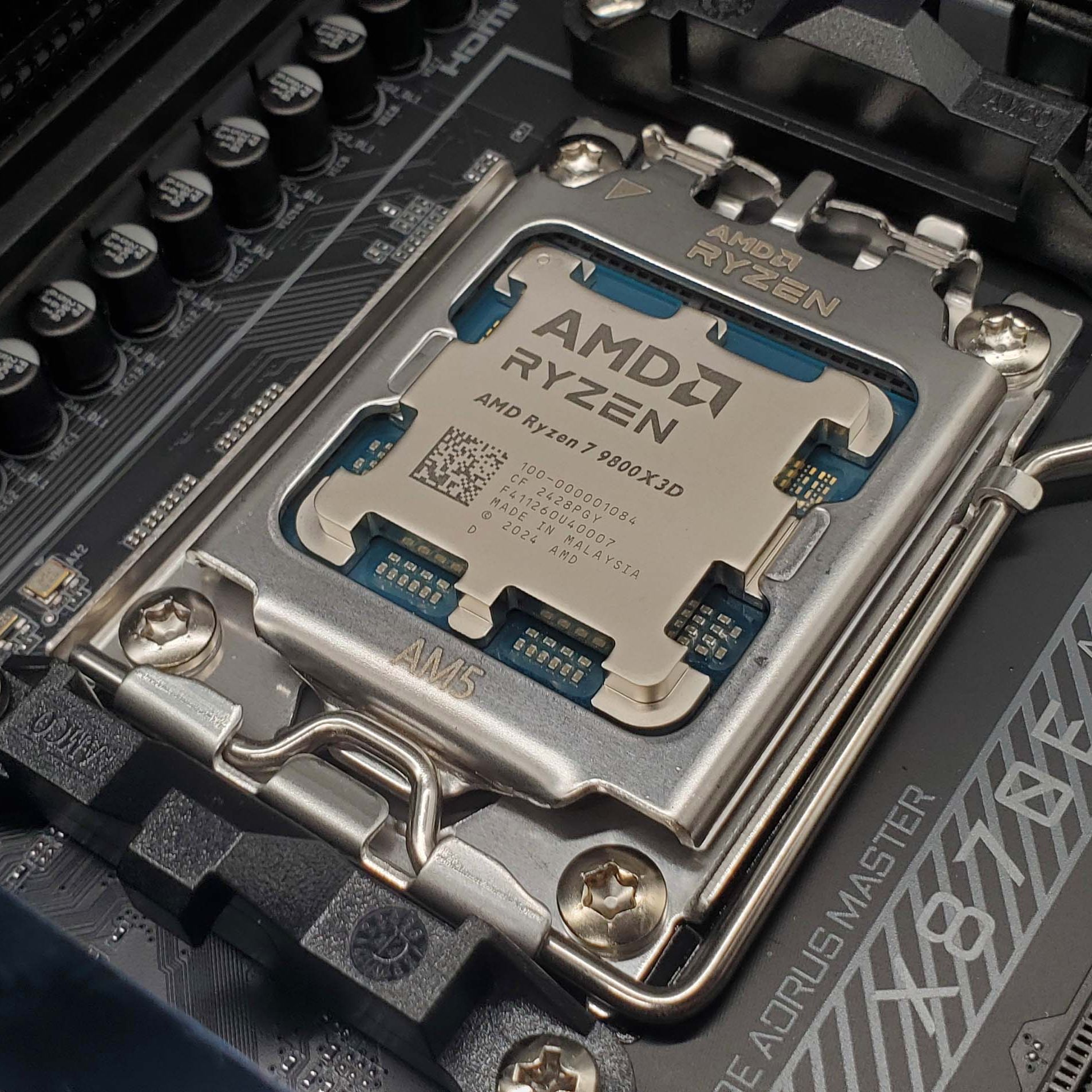 AMD Ryzen 7 9800X3D CPU AM5 ジャンク AMD Ryzen 7 9800X3D CPU AM5