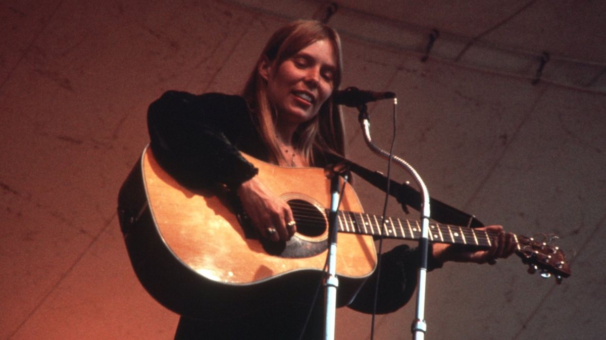 Hear a stunning, previously unreleased Joni Mitchell live