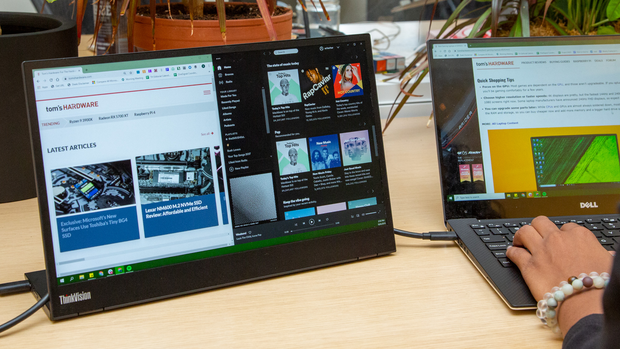 Lenovo ThinkVision M14 Portable Monitor | Tom's Hardware