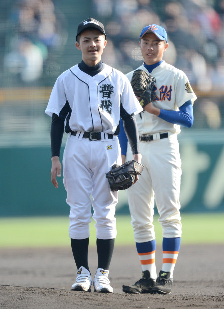 夏の高校野球：3年半前は始球式で甲子園 盛岡大付・赤坂 | 毎日新聞