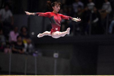 女子体操全日本種目別選手権 寺本明日香が床運動で初優勝 | 毎日新聞