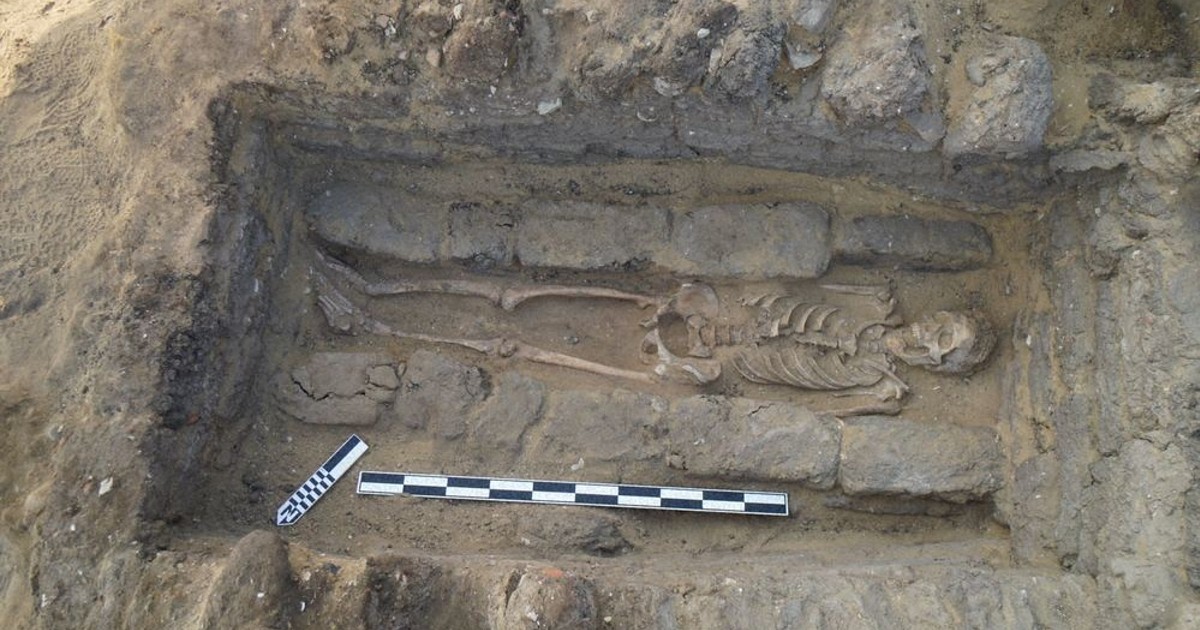 エジプト：第2王朝期の墓、エジプトで発掘 日本など調査隊 | 毎日新聞