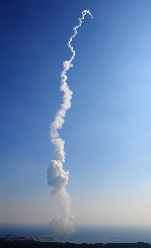 H2Aロケットを打ち上げ 情報収集衛星「光学7号機」載せて宇宙へ [写真