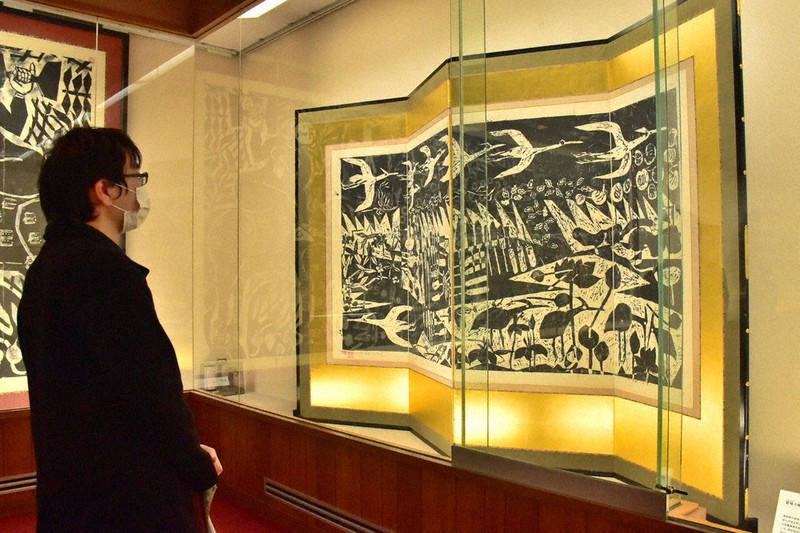 棟方志功記念館 故郷青森を描く 版画や油絵103点 ／青森 | 毎日新聞