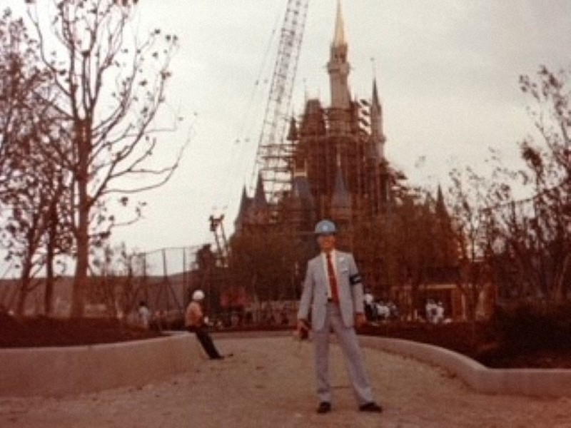 ディズニーの秘密 開園40周年 「これでもか」徹底したこだわり | 毎日新聞