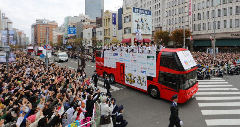 プロ野球 ありがとう阪神 大阪・神戸包み 延べ100万人 オリックスとV