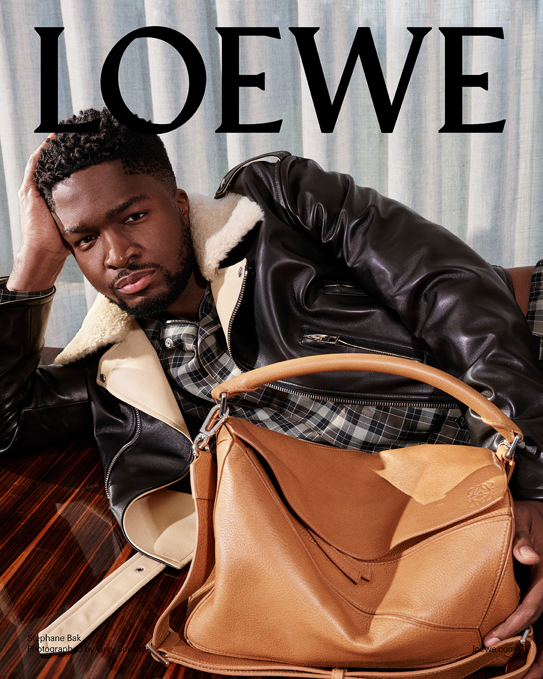 LOEWEの2025年秋冬プレコレクションキャンペーンが公開