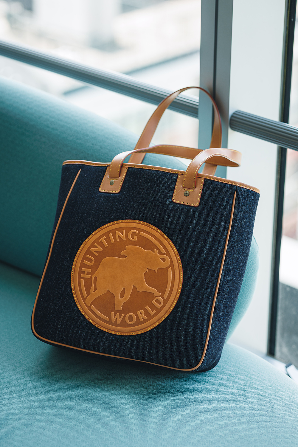 発売と同時に即完売したHUNTING WORLD × BEAMS Fの別注アイテムが素材