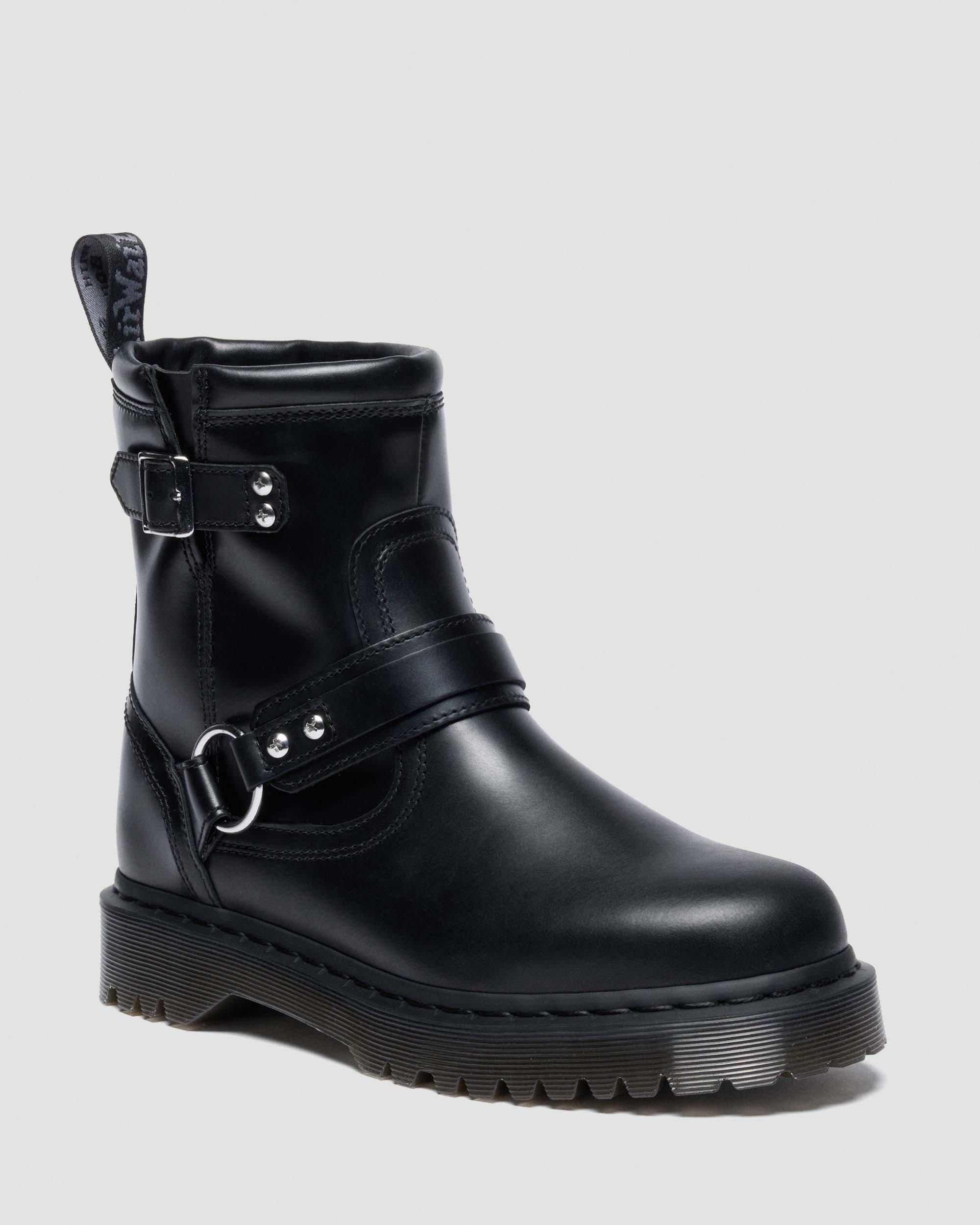 2976 Polished Smooth Platform Chelsea Boots in Black | Dr. Martens