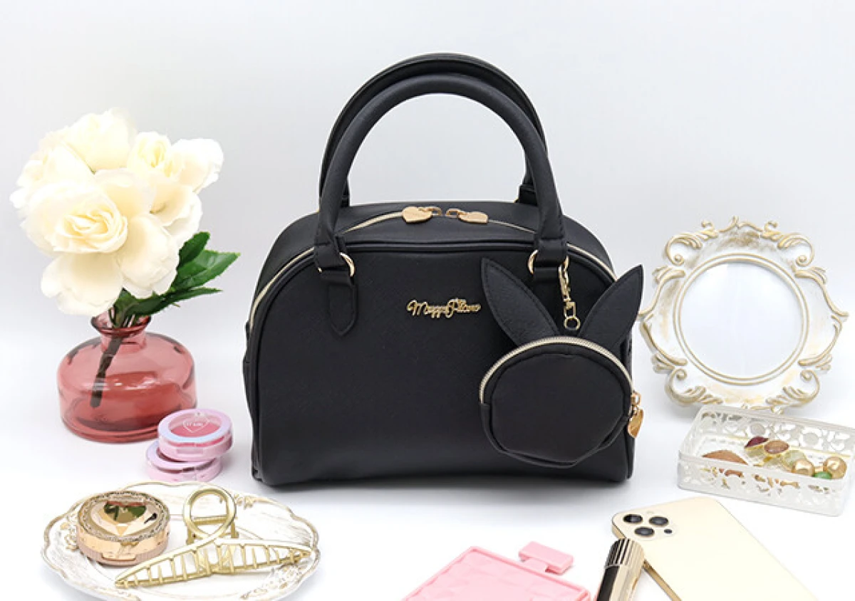 どう見ても付録のレベルじゃないって！人気ブランドの超高見え「黒