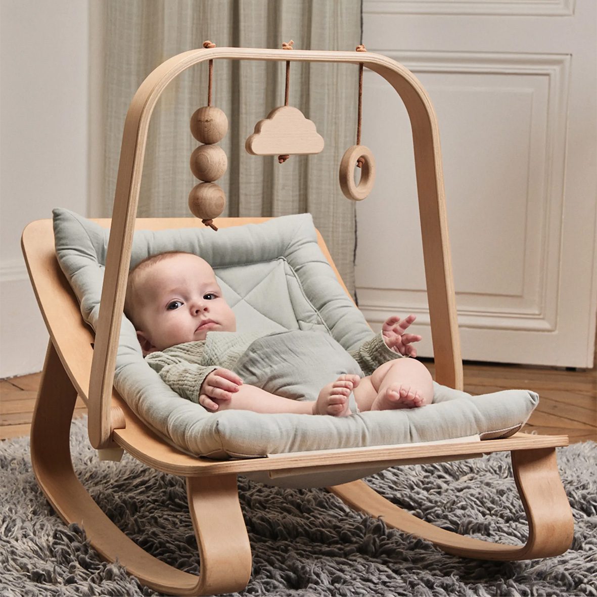 Charlie Crane Levo Baby Rocker with Farrow Cushion - Milka