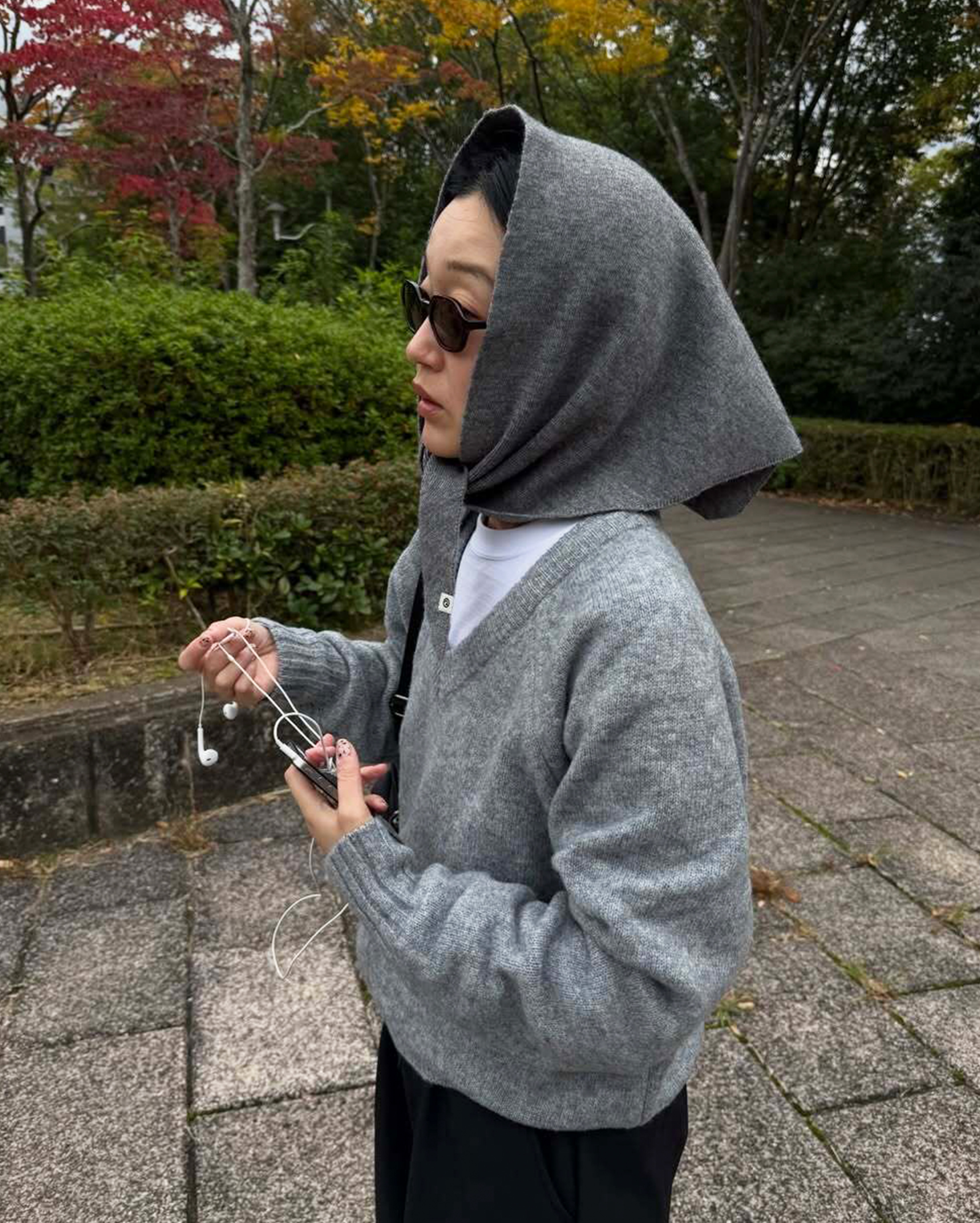 Vネックルーズフィットニット | ファッション通販サイト NUGU