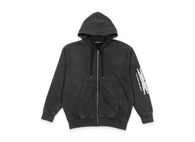 GR8が『LE SSERAFIM Japan Original Brand merch. POP UP STORE』を