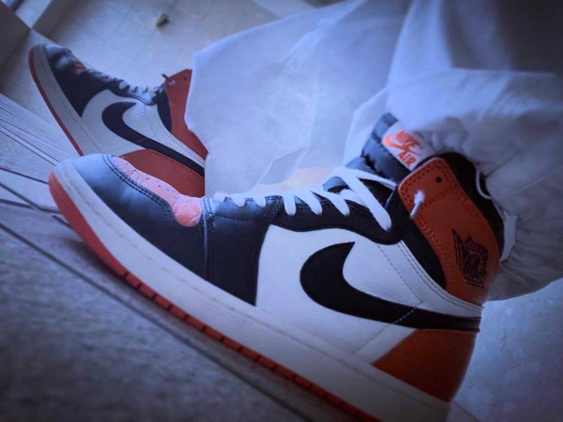 ナイキ エアジョーダン1 レトロ ハイ OG 