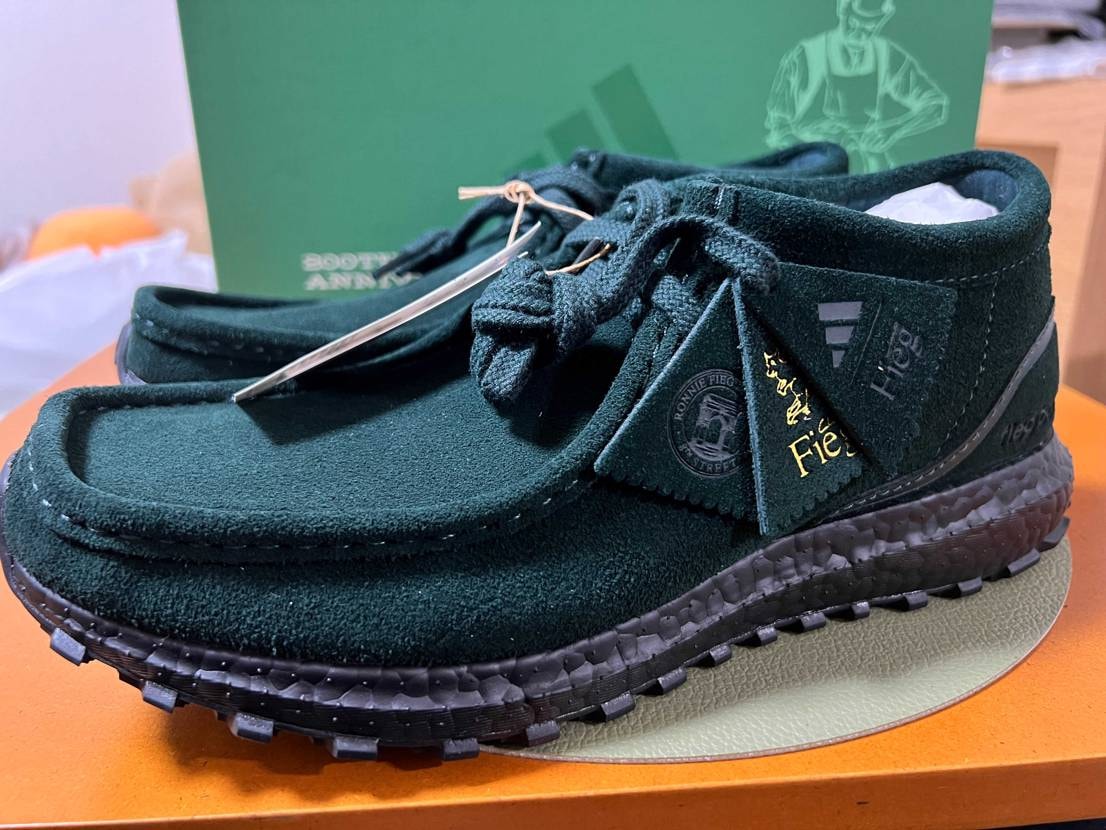 キス ロニーファイグ × アディダス × クラークス 8th ストリート