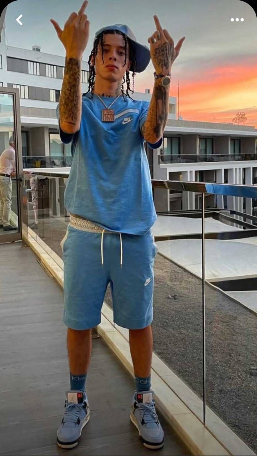 ナイキ GS エアジョーダン4 