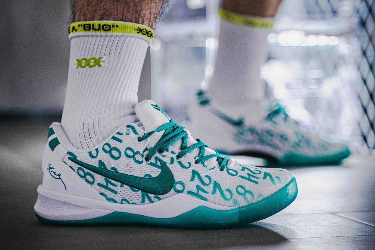 2/8発売｜Nike Kobe 8 Protro 