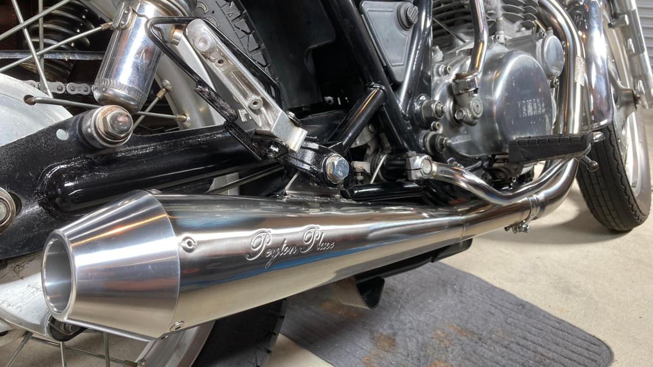 ペイトンプレイス ノートンマフラー のパーツレビュー | SR400(タイペ