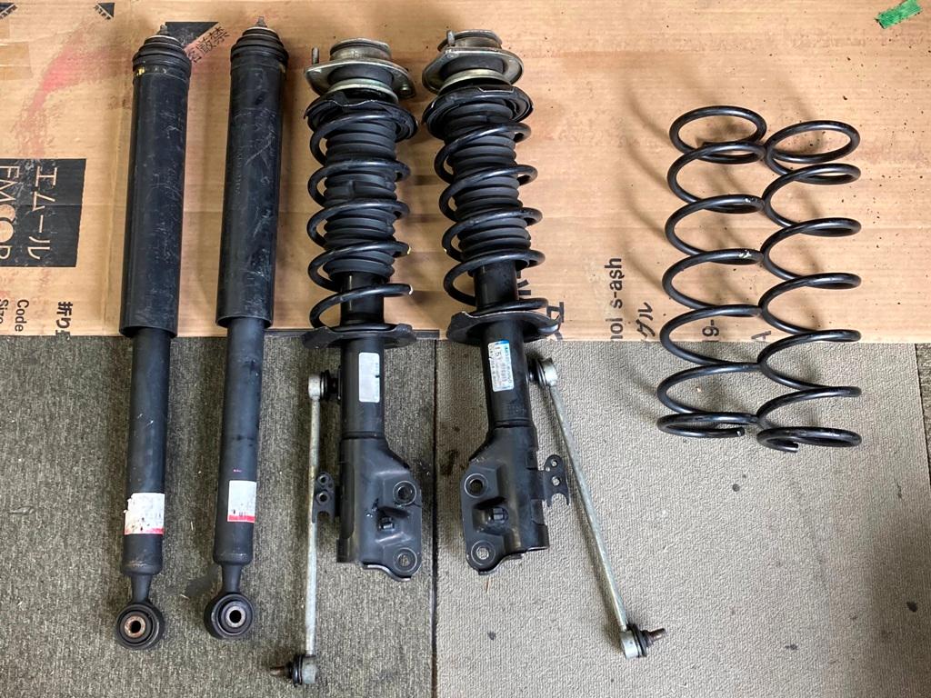 ダイハツ(純正) LA150Sムーヴ カスタム用サスペンション のパーツ