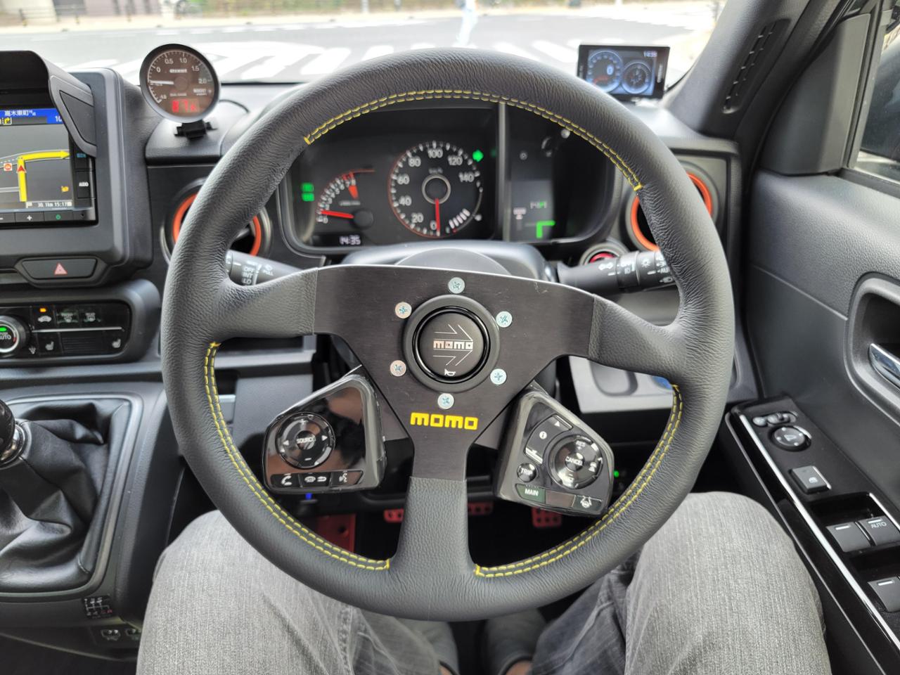 momo VELOCE RACING （320mm） のパーツレビュー | N-ONE(潮目