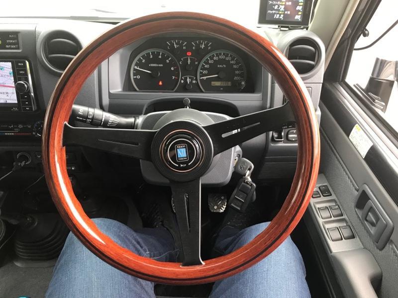 NARDI CLASSIC WOOD ウッド＆ブラックスポーク のパーツレビュー