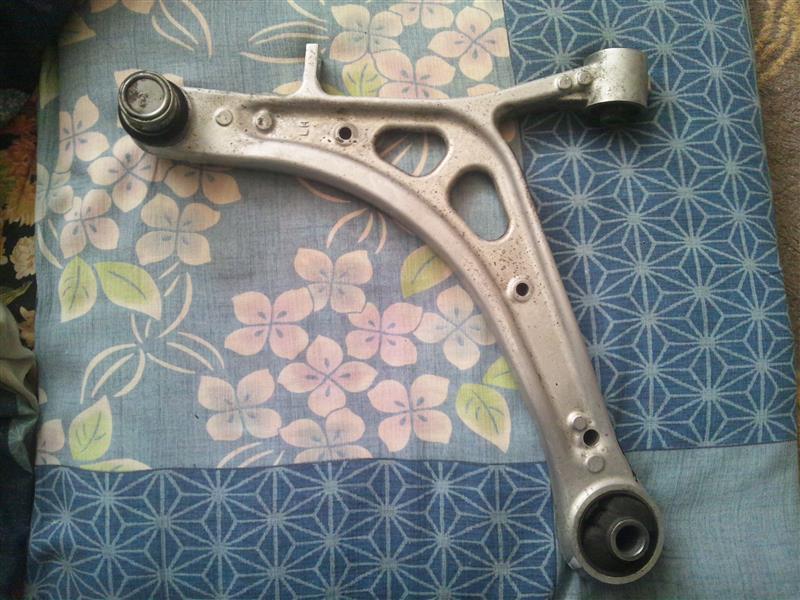 スバル(純正) フロントアルミロアアーム BP/BLレガシィ用 のパーツ