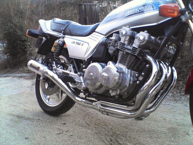 ヨシムラ サイクロン のパーツレビュー | CB750F(ほりモータース