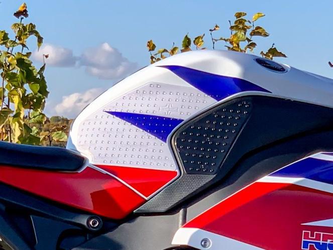 STOMPGRIP(ストンプグリップ) タンクパッド クリア のパーツレビュー