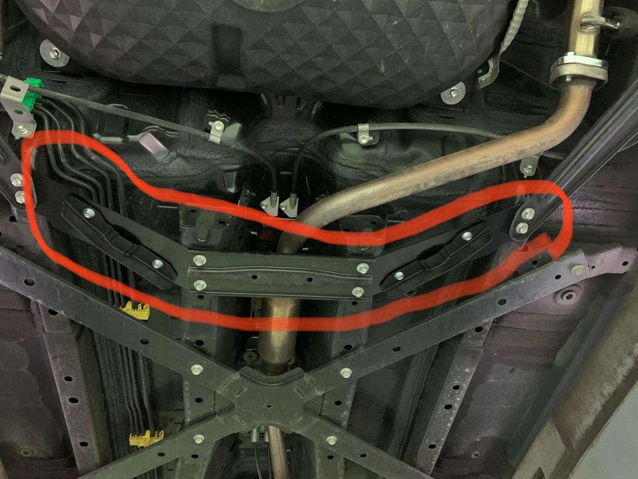 ダイハツ(純正) コペンGR専用センターブレース&床下スパッツ のパーツ