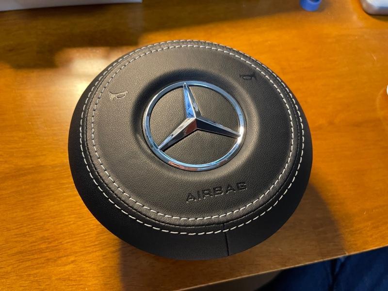 不明 ベンツ エアバッグ カバー ステッチ入りレザー 後期 W205 の