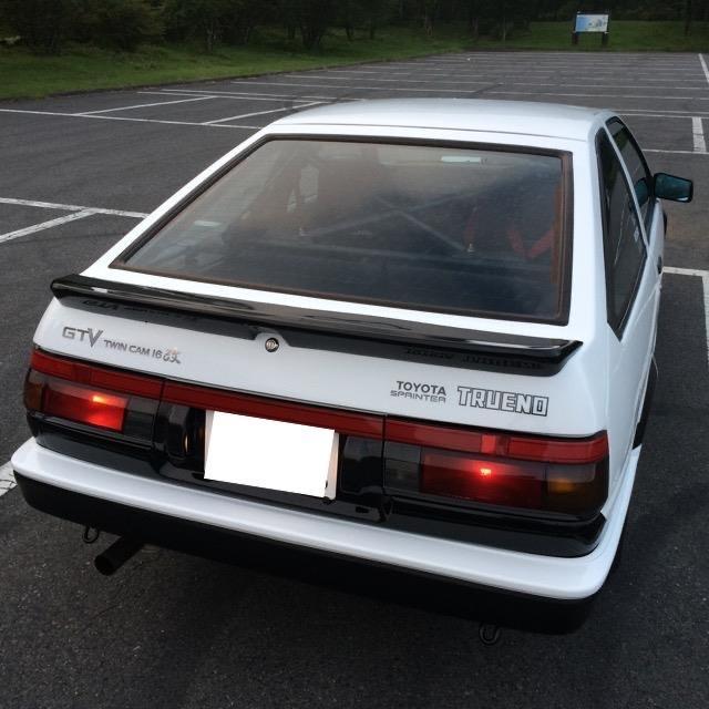 トヨタ(純正) 後期トレノ用リアガーニッシュ & テールレンズユニット