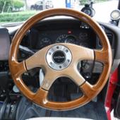 ドルチェ italvolanti(イタルボランテ)のステアリングの口コミ・パーツ