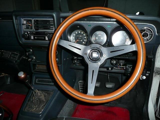NARDI CLASSIC WOOD ウッド＆ブラックスポーク のパーツレビュー
