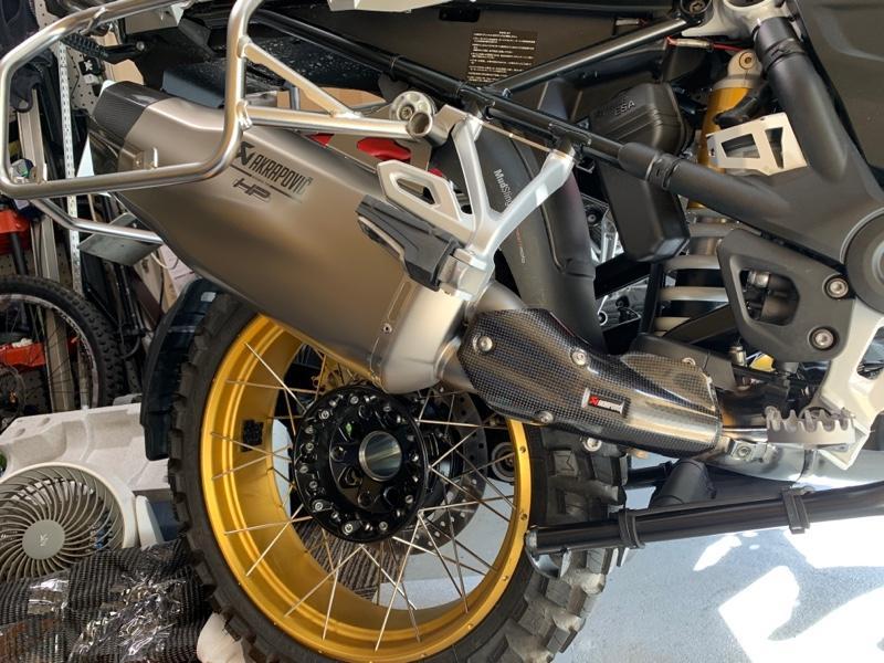 BMW 純正 HPスポーツマフラー R1250GS用 (2019-) のパーツレビュー