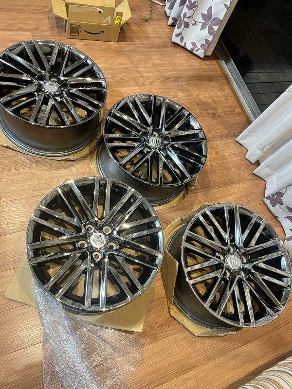 トヨタ(純正) 21系クラウンアスリート純正アルミホイール のパーツ