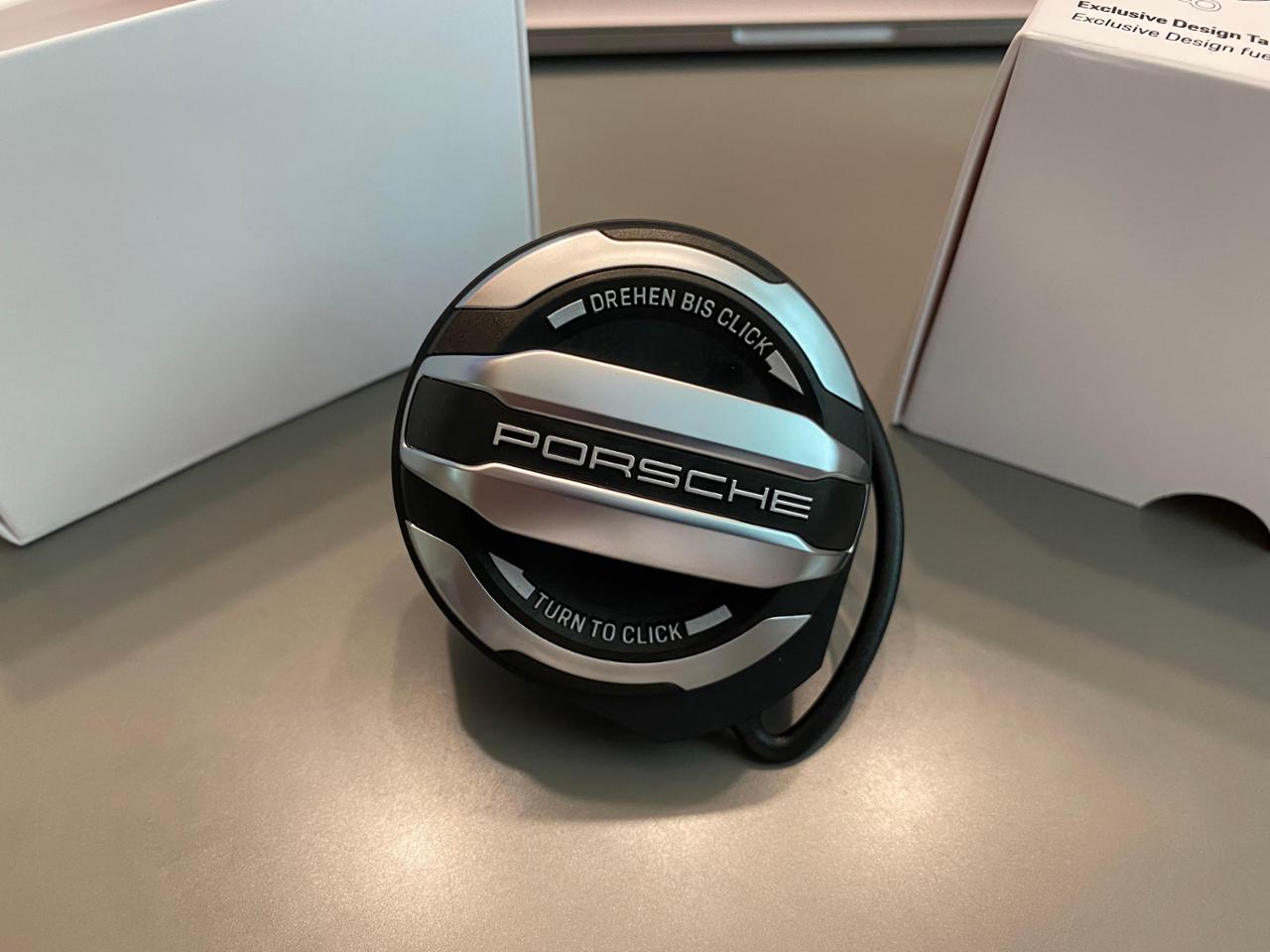 ポルシェ(純正) アルミルック燃料タンクキャップ のパーツレビュー