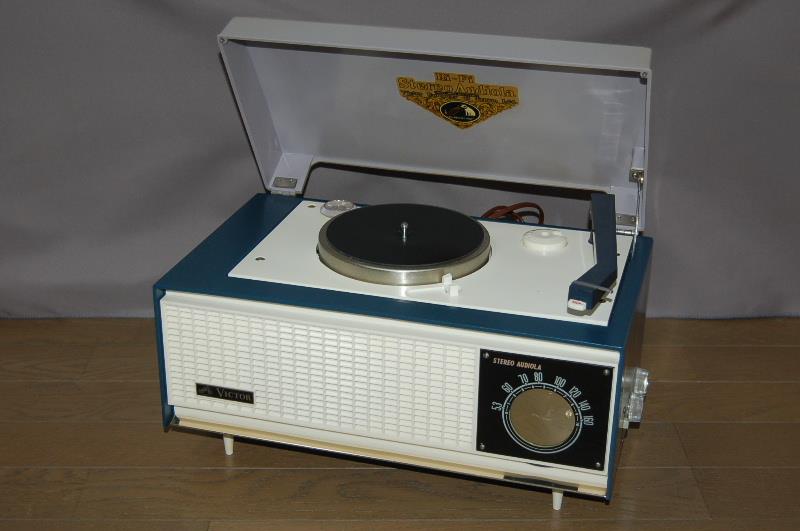 日本ビクター レコードプレーヤー付真空管ラジオ 5R-221｜覆面えるの