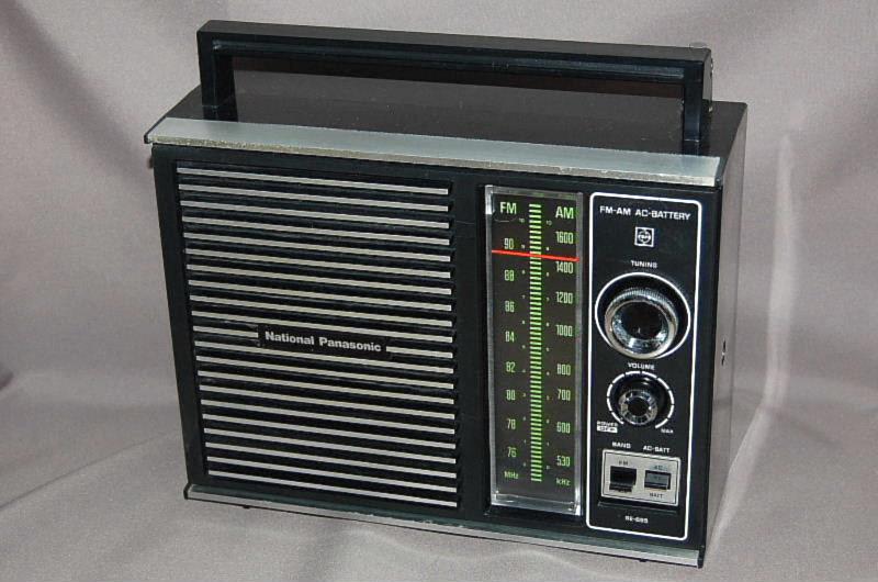 松下電器産業 ナショナル 卓上型トランジスターラジオ RE-695｜覆面
