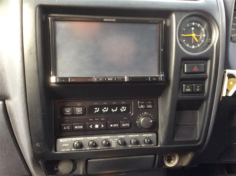 パネル交換 1。（トヨタ ランドクルーザープラド・90系）by KZJ90W