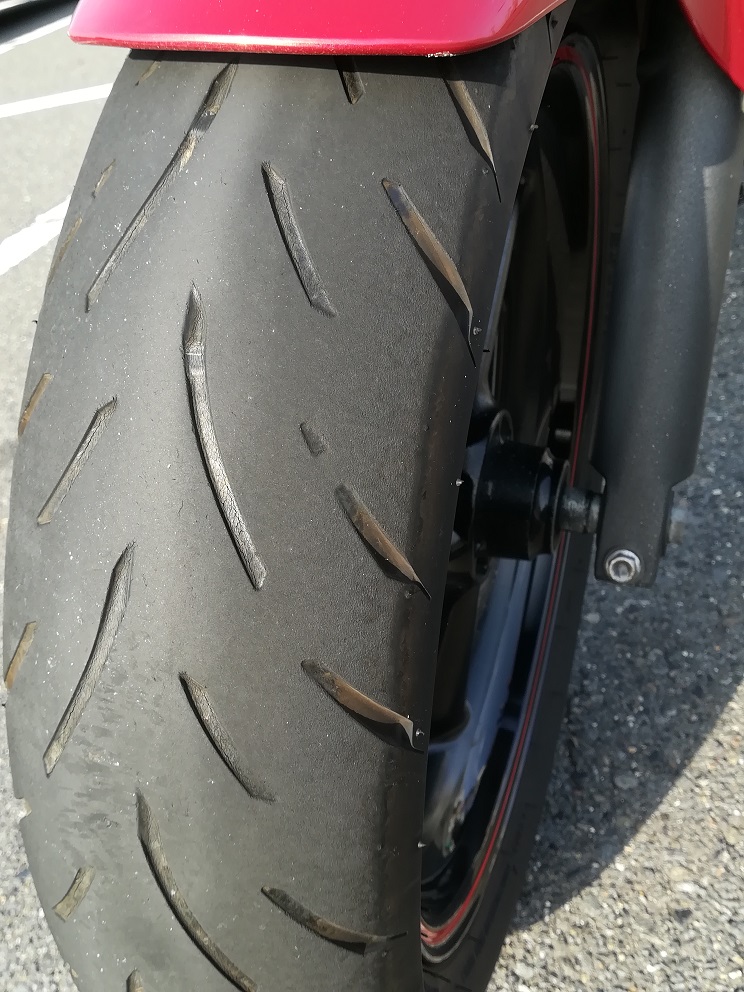 フロントタイヤ交換（ホンダ ホーネット250）by かず (^^) - みんカラ